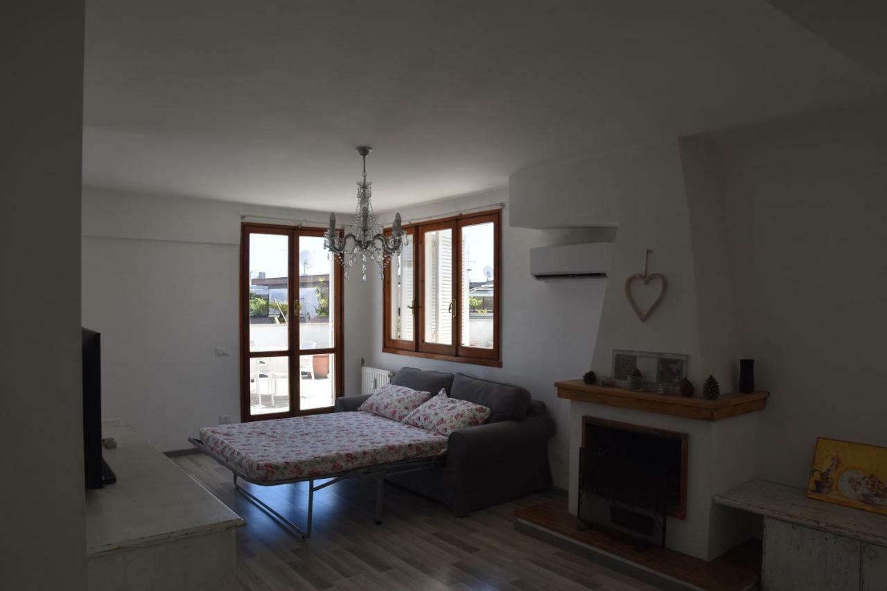 Superattico Panoramico Apartment Castel Fusano Ngoại thất bức ảnh